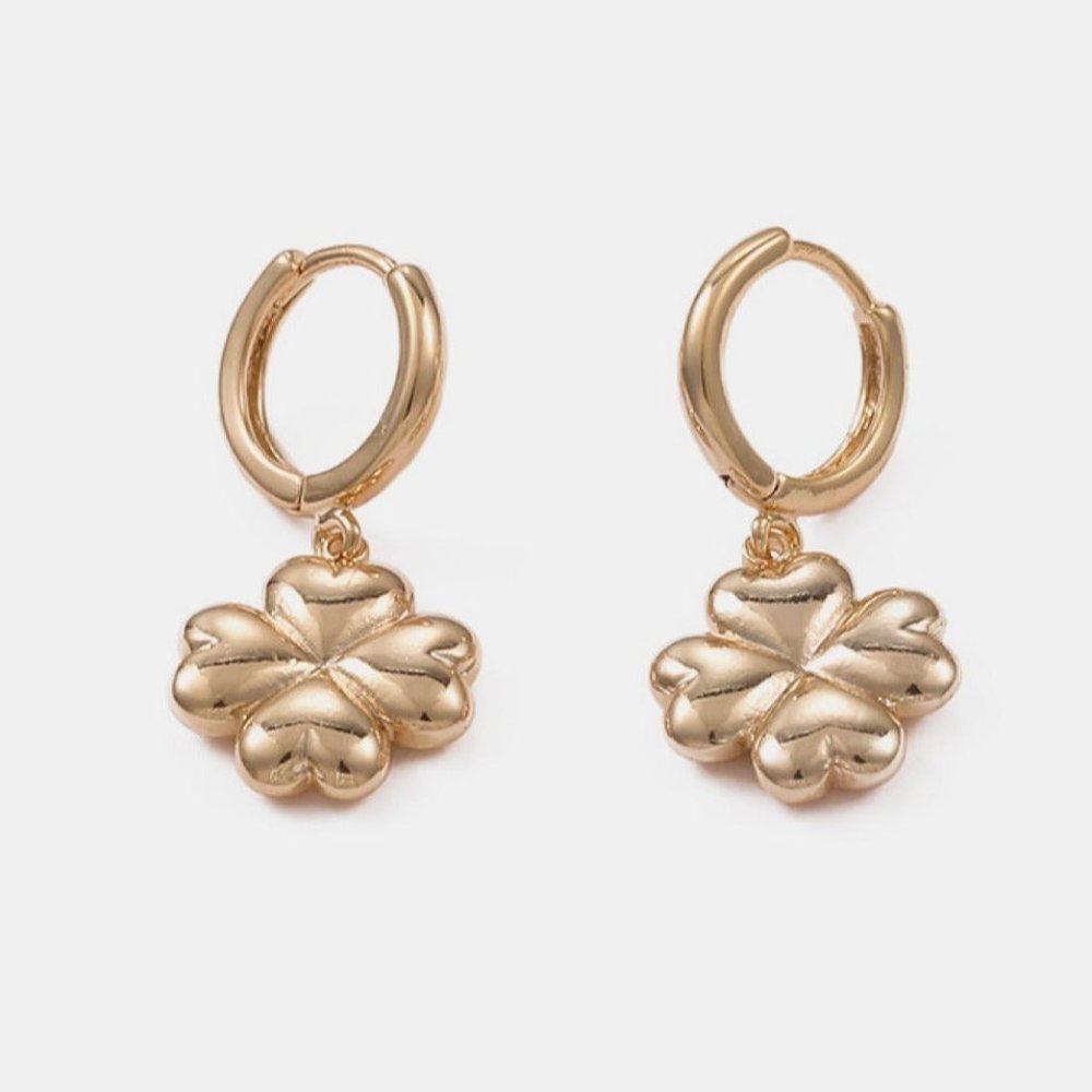 Clover huggie hoop earrings